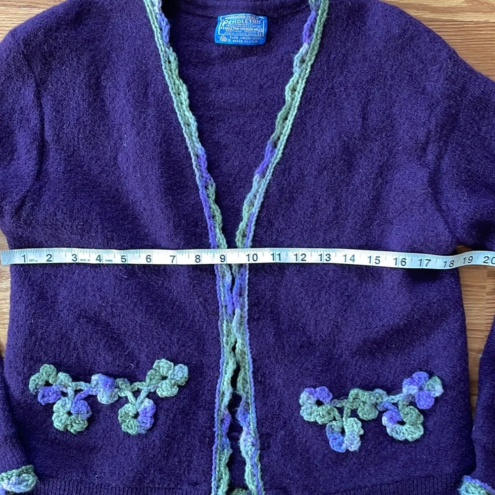 Pendleton Purple Wool Patch Pockets Cardigan w/ Floral Crochet Trim Size Large